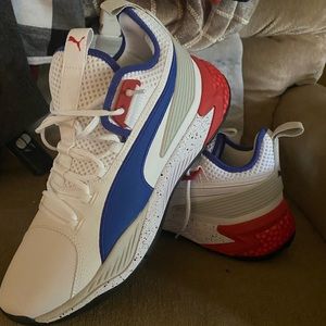 Puma leather sneakers mens size 12.